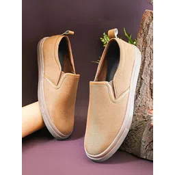 The Roadster Lifestyle Co. Men Textured Casual Slip-On Sneakers