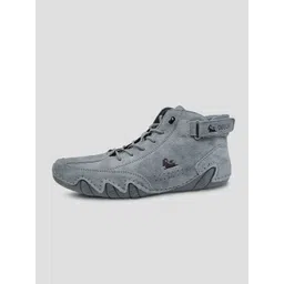 Valin Fox Men Solid Synthetic Leather High-Top Sneakers