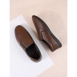 Mochi Men Brown Colourblocked Leather Slip-On Sneakers