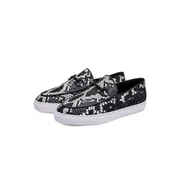 SHUTIQ Men Printed Leather Sneakers