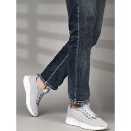 HRX by Hrithik Roshan Men Running Sports Shoes