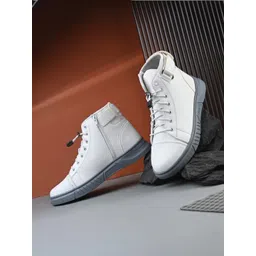 Rising Wolf Men Round Toe Lace-Ups Chunky Boots