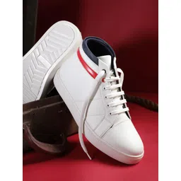 Roadster Women Mid-Top Sneakers