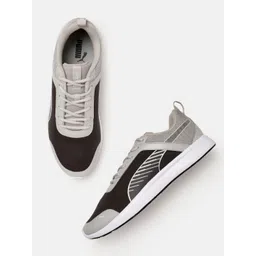 one8 x PUMA Men Tread Gryp Colourblocked Sneakers