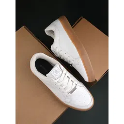 OFF LIMITS Men Sneakers
