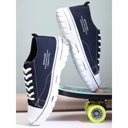 AMICO Men Blue Lace-Up Lightweight Canvas Sneakers