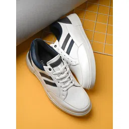 CLOG LONDON Men Striped Sneakers