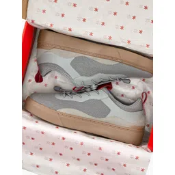 Ludic Unisex Colourblocked Suede Sneakers