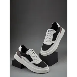 Duke Men Colourblocked Round Toe Mesh Sneakers