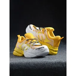 knoos Women Colourblocked Lightweight Sneakers