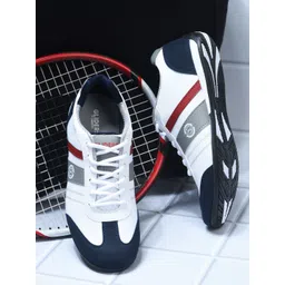 Liberty Men Colourblocked Lightweight Lace Up Sneakers