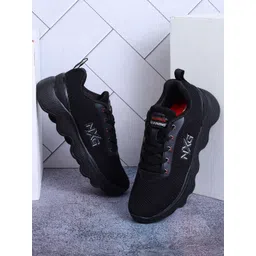 Columbus Men MASSAGER-02 Round Toe Sneakers