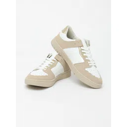 Snitch Perforations Sneakers