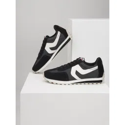 Levis Men Colourblocked Suede Sneakers