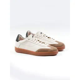 ZEESH Men Colourblocked Leather Sneakers
