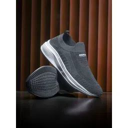 ASIAN Men Textured Slip-On Sneakers