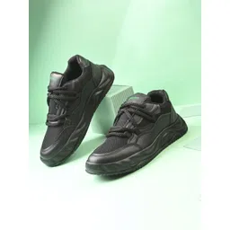 glitchez Men Colourblocked Sneakers