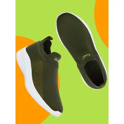 HIROLAS Men Slip-On Walking Shoes