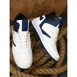 Roadster Men White & Blue Colourblocked Lightweight Casual Sneakers