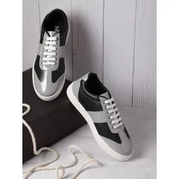 The Roadster Lifestyle Co. Women Colourblocked Round-Toe Everyday Sneakers