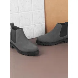 Metro Women Chelsea Boots