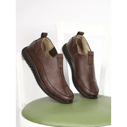 Jaripeo by Buckaroo Men Textured Slip-On Sneakers