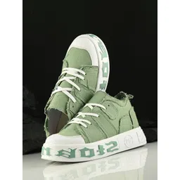 knoos Men Woven Design Sneakers