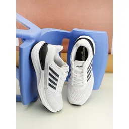 JQR Men Mesh Running Shoes