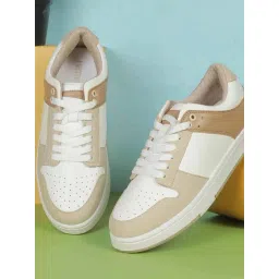 Metro Women's Beige Sneakers