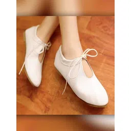 Shoetopia Women White Solid Lace-Up Smart Casual Sneakers