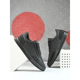 The Roadster Lifestyle Co Men Lace Up Casual Sneakers