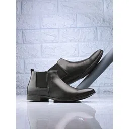 Valentino Men Block Heeled Chelsea Boots