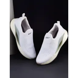 Campus Men's White Walking Shoes