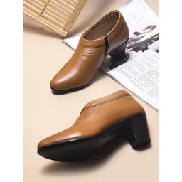 Try Me Women Block-Heeled Boots