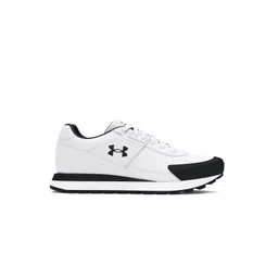UNDER ARMOUR Men Essential Runner Shoes