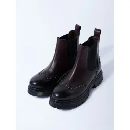 LUNA BLU by Westside Burgundy Stud-Detailed Chelsea Leather Boots