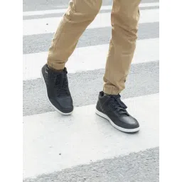 Red Chief Men's Black Casual Sneakers