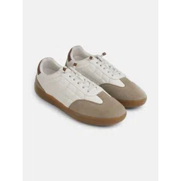 Mochi Men Colourblocked Sneakers