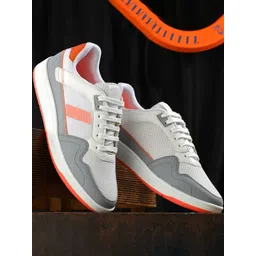 Roadster Men Textured Sneakers