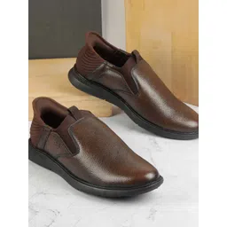 Metro Men Leather Slip-On Sneakers