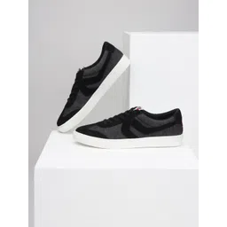 Levis Men Colourblocked Suede Sneakers