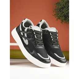 glitchez Men Colourblocked PU Sneakers