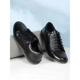 Teakwood Leathers Men's Black Casual Sneakers