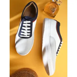 San Frissco Men's White Casual Sneakers