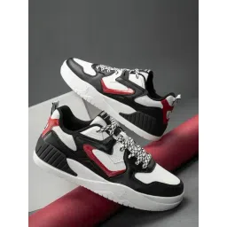 Red Tape Mens Outdoor Edge Series White Sneaker