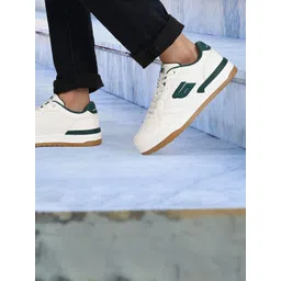 Bond Street Men Colourblocked Sneakers