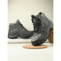 Ozarro Green Synthetic Leather Casual Shoes