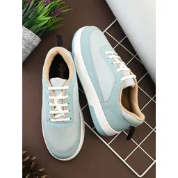 The Roadster Lifestyle Co Women Lightweight Lace Up Casual Shoes