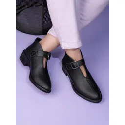 Roadster Women Black Ankle Top Block-Heel Regular Boots
