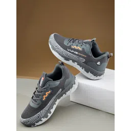 Duke Men Solid Textile Running Shoes